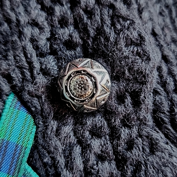 Portraits by Northern Isle Hand Knitted Holiday Cardigan Sweater - Picture 4 of 9